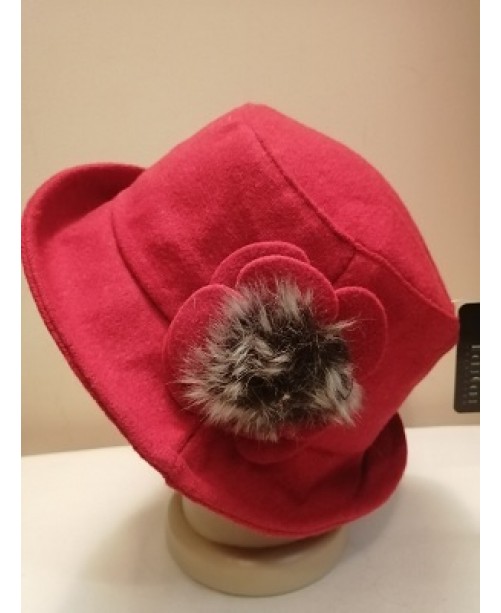 Дамска зимна шапка Цвете